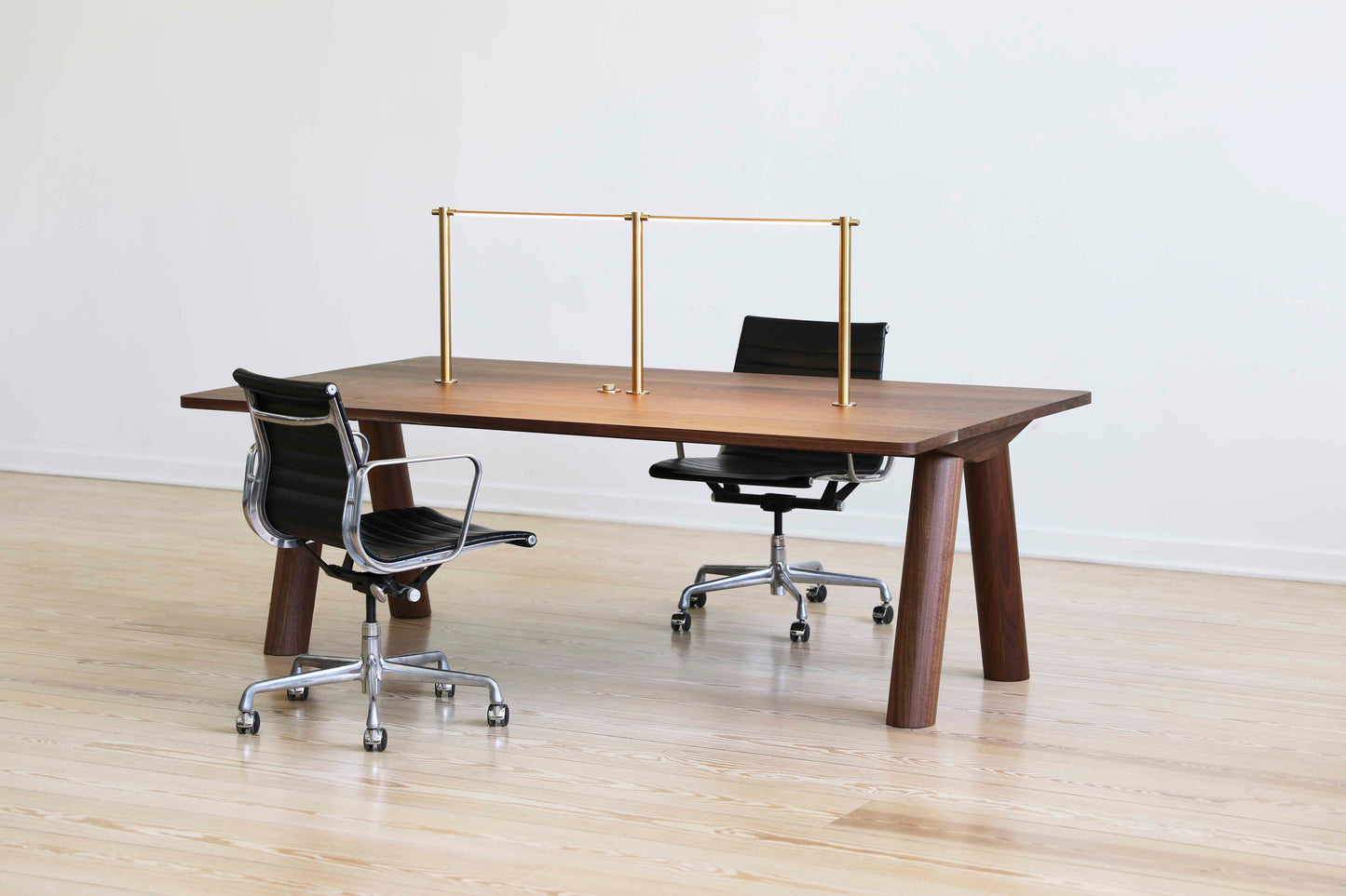 COLUMN WORK TABLE Angled Leg / Desk with Lighting