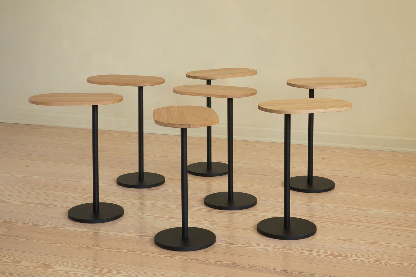 STRATA SIDE TABLE Metal