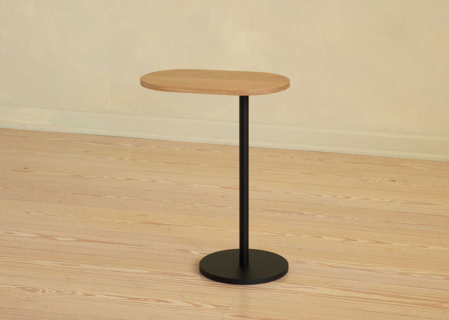 STRATA SIDE TABLE Metal
