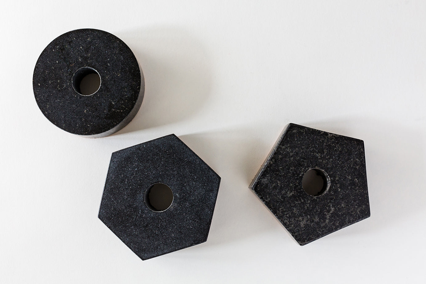 MARBLE CANDLE HOLDER - BLACK