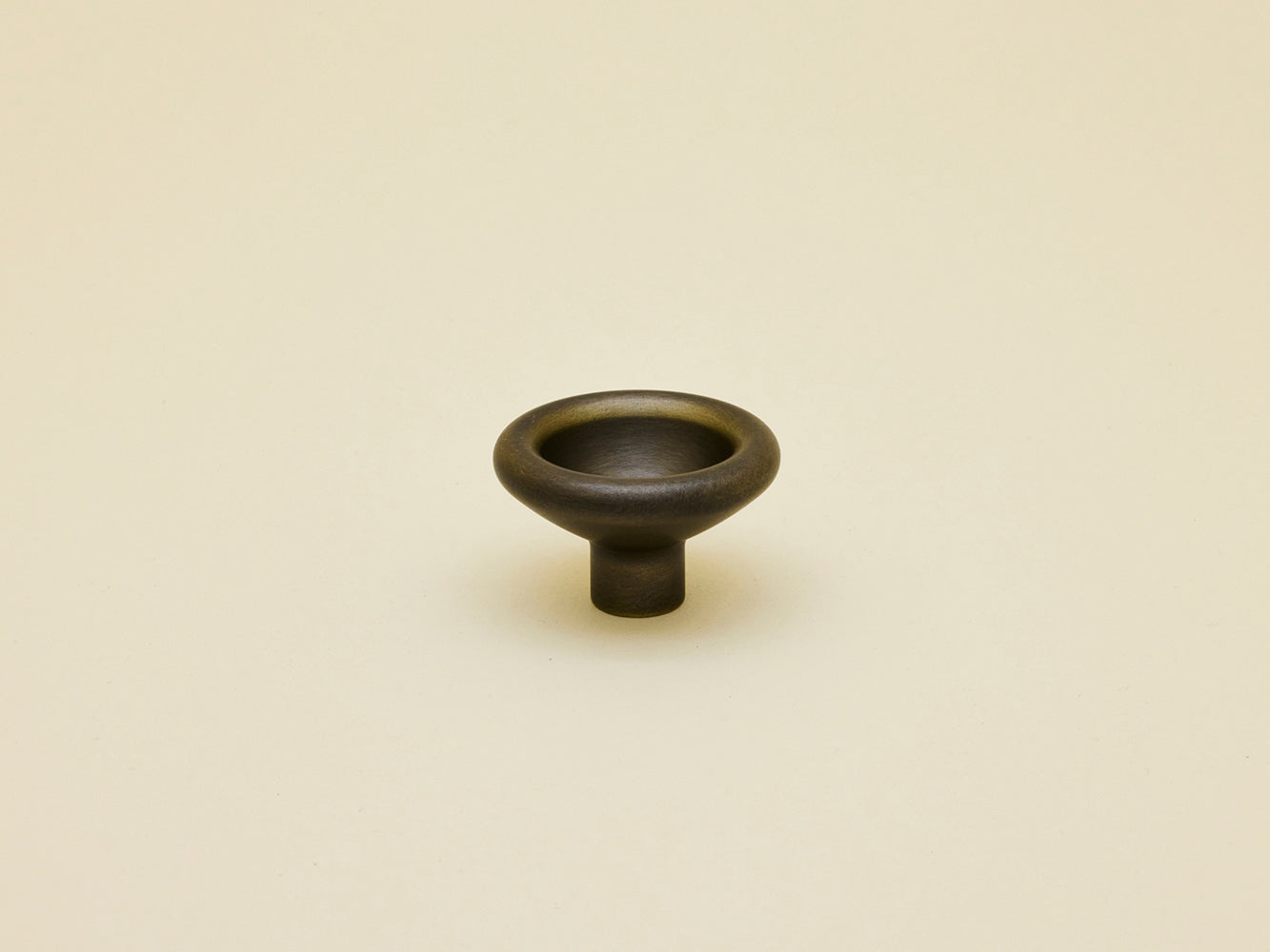 CONCAVE KNOBS - Brass