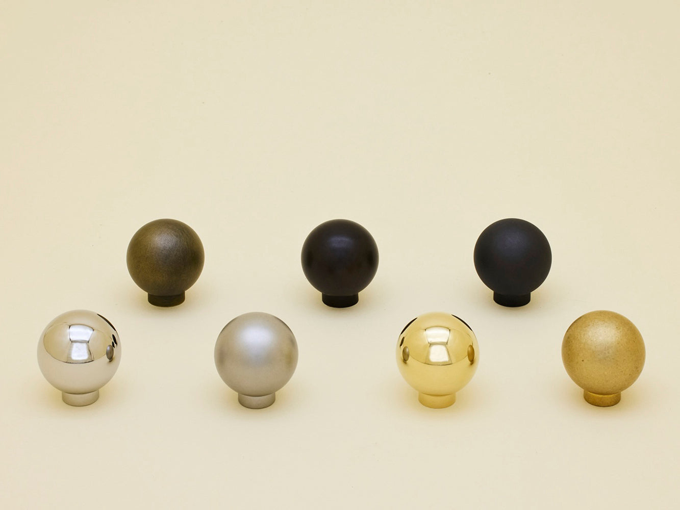 CONVEX KNOBS - Brass