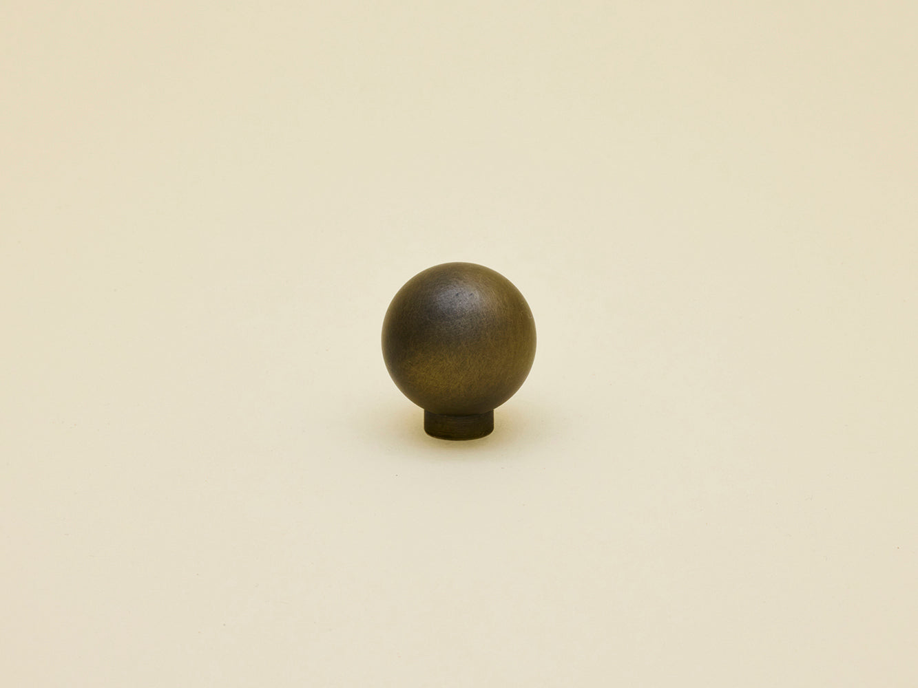 CONVEX KNOBS - Brass