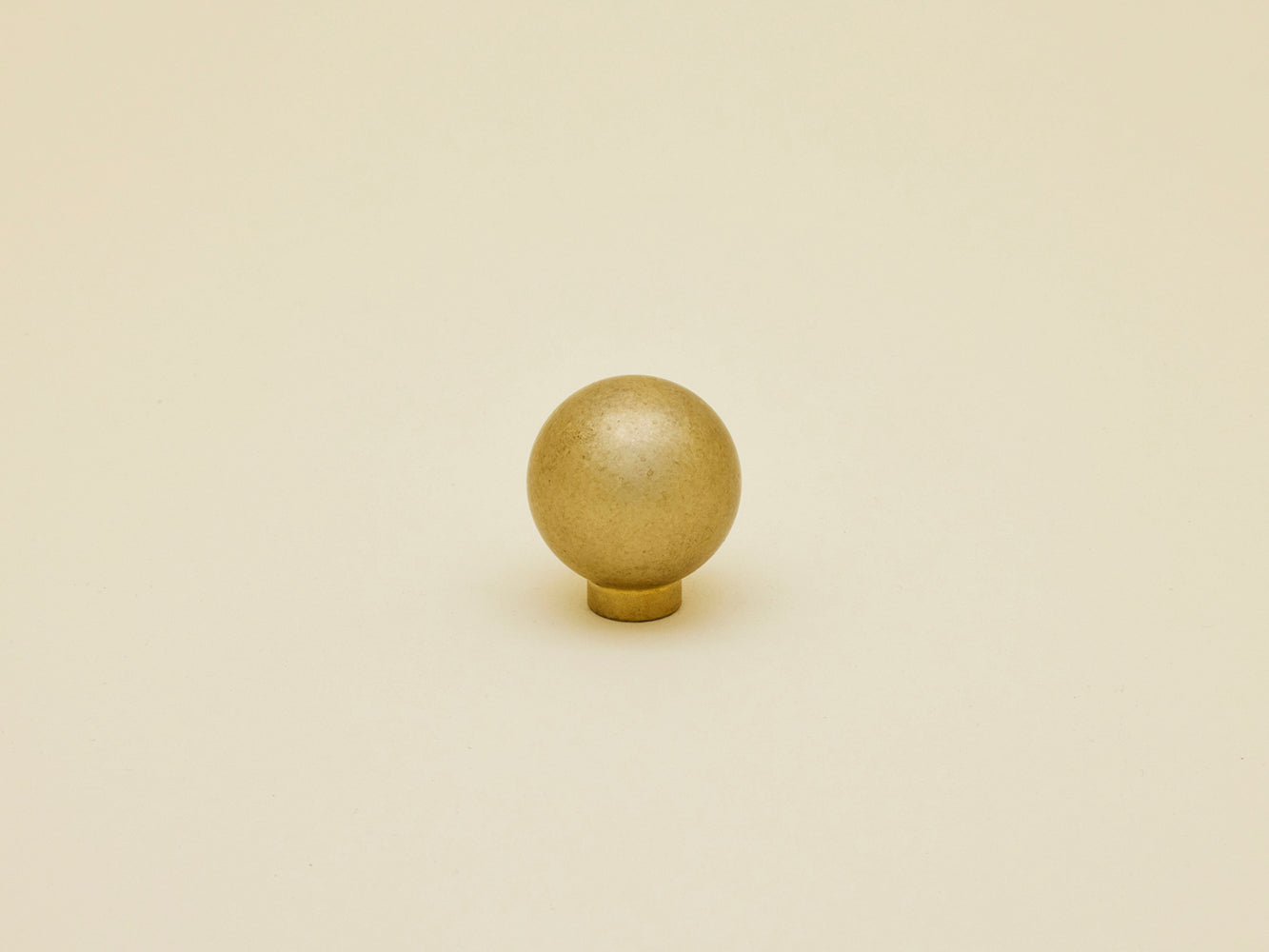 CONVEX KNOBS - Brass