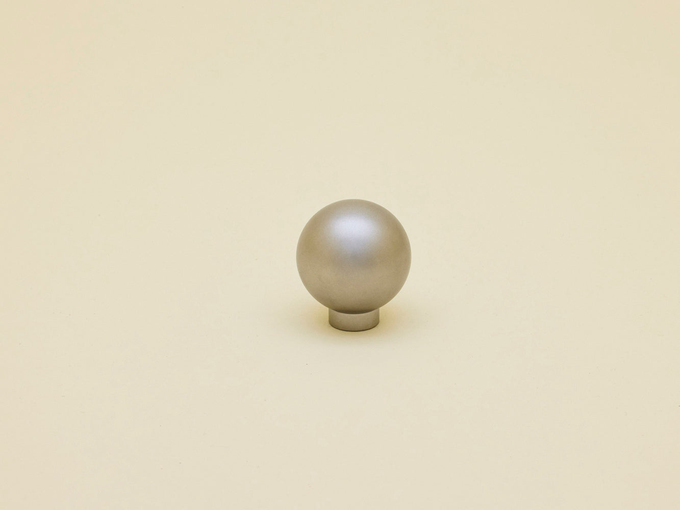 CONVEX KNOBS - Brass