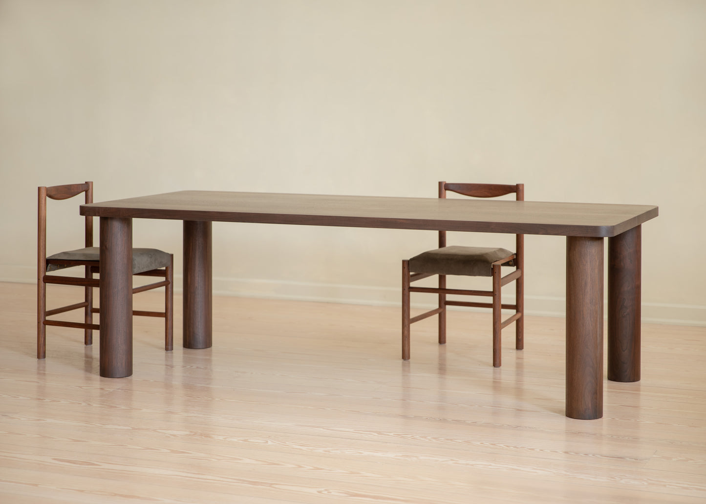 COLUMN DINING TABLE Offset Leg