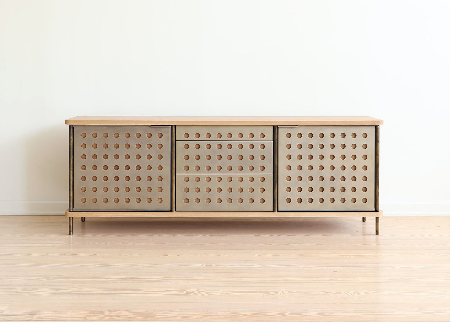 STRATA CREDENZA Three Bay