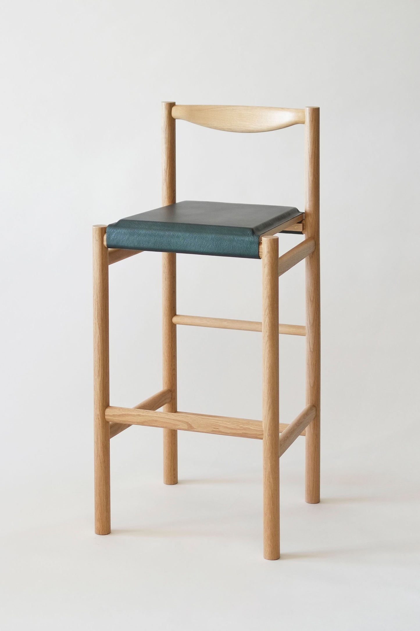 RANGE STOOLS Bar & Counter