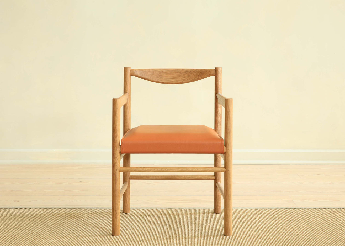RANGE ARM CHAIR