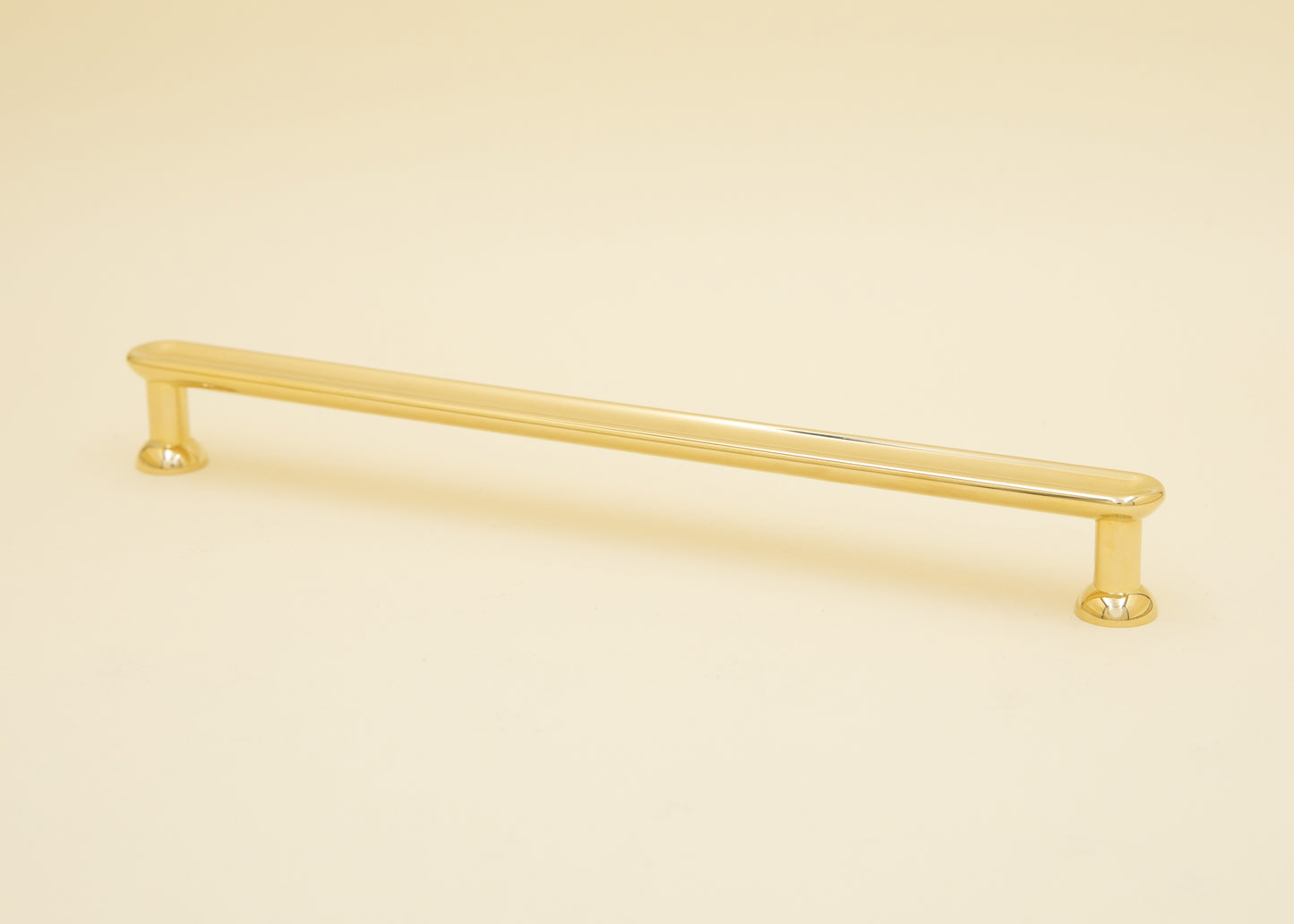 CONCAVE SHOWER PULLS - Brass