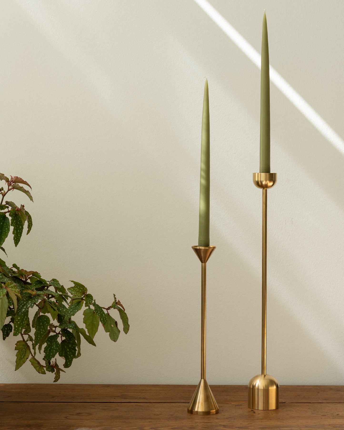 SPINDLE CANDLE HOLDERS - DOME