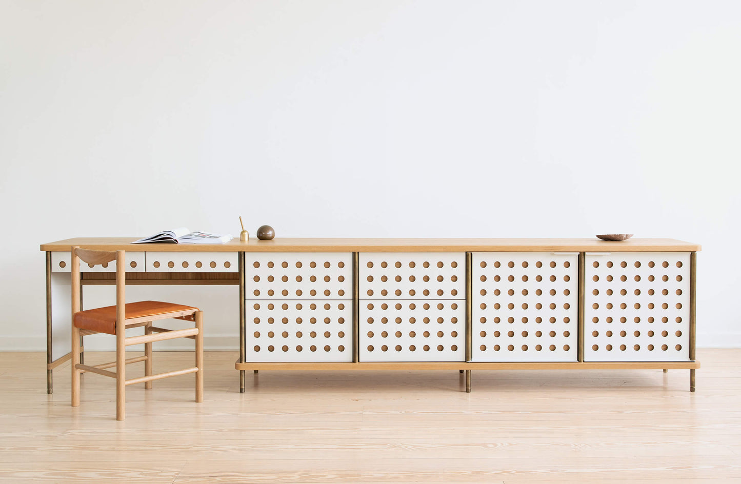 CUSTOM STRATA STORAGE