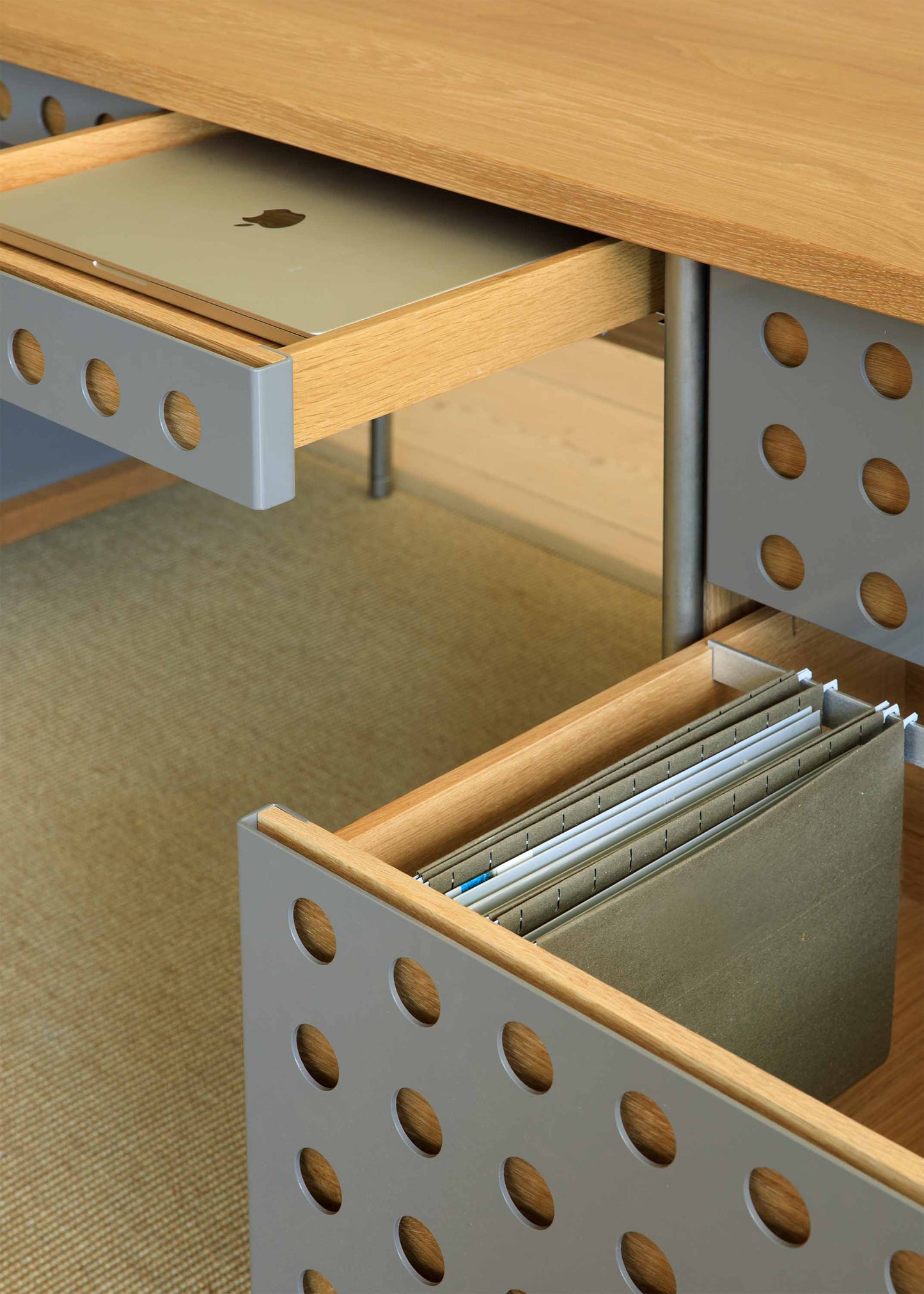 STRATA EXECUTIVE DESK