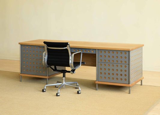 STRATA EXECUTIVE DESK