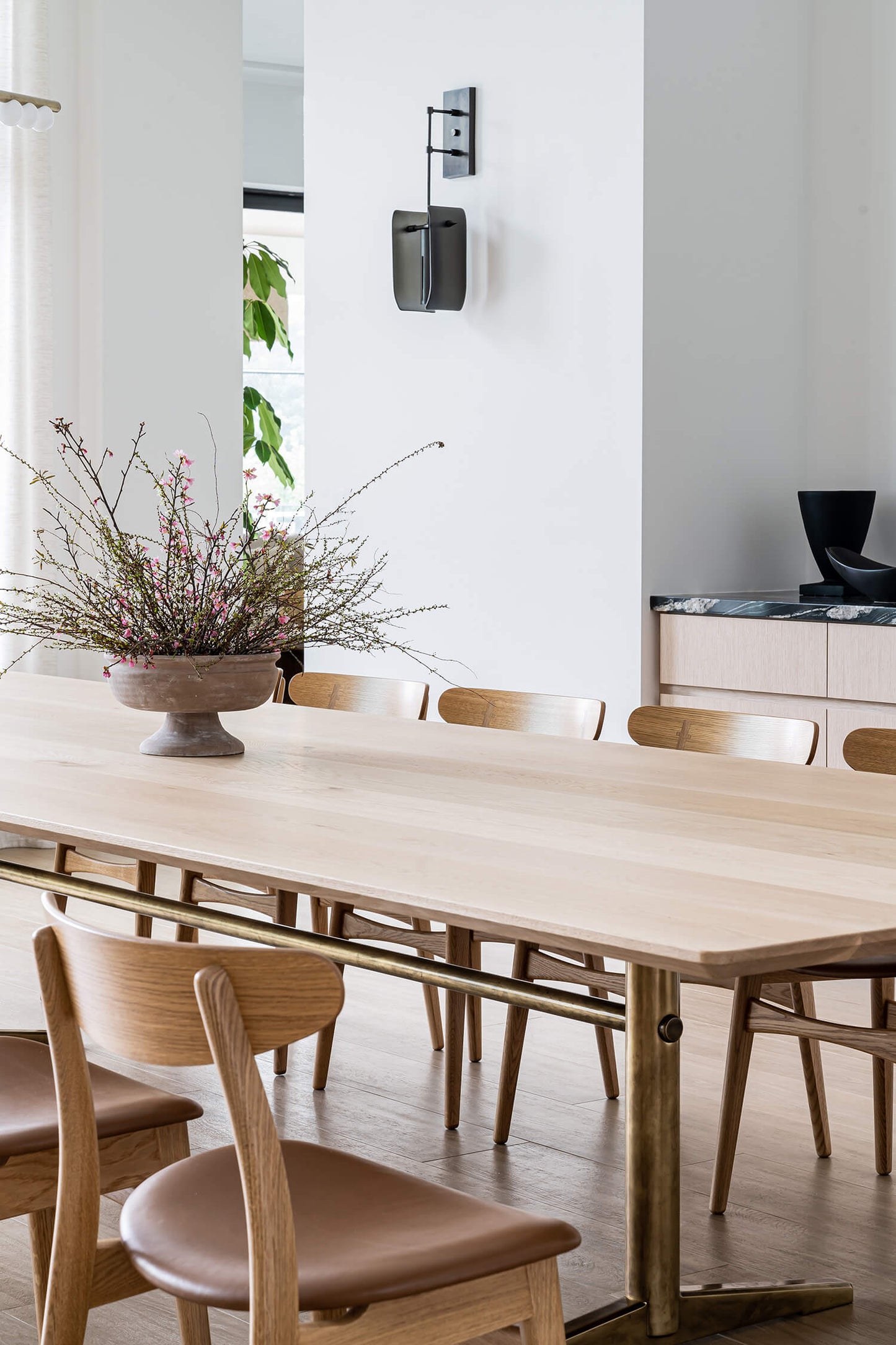 Interior: Erin Cantu Interiors || Pillar Dining Table with White Oak Top