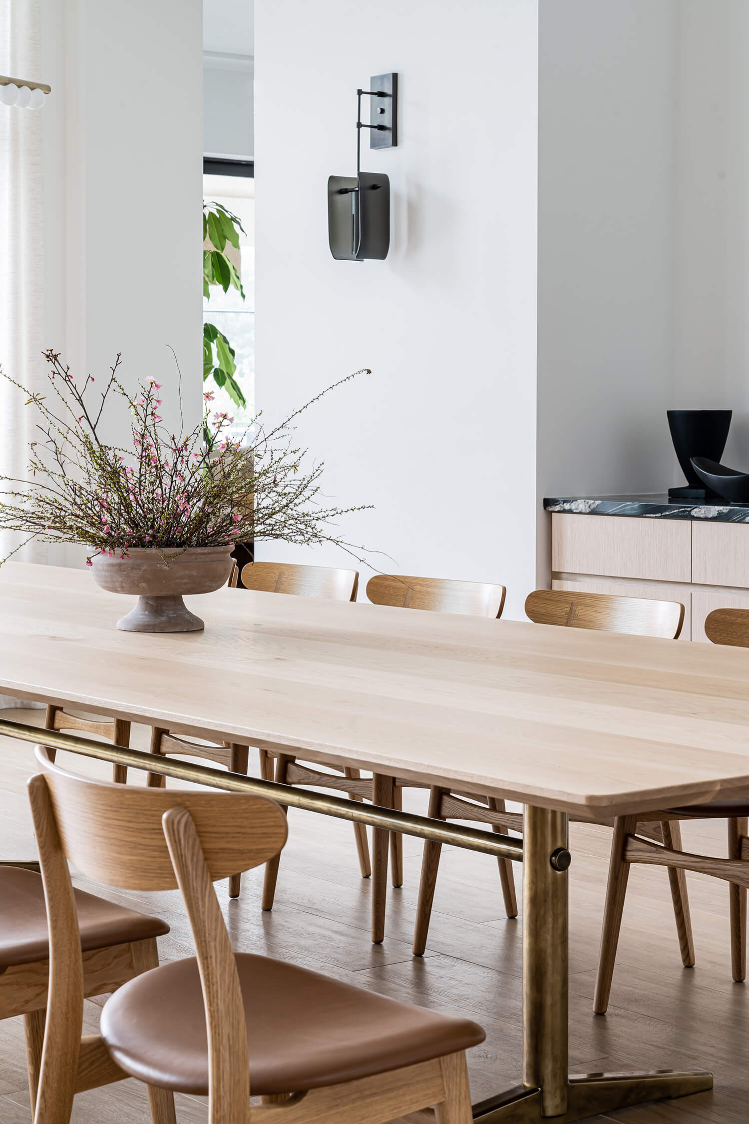 Interior: Erin Cantu Interiors || Pillar Dining Table with White Oak Top