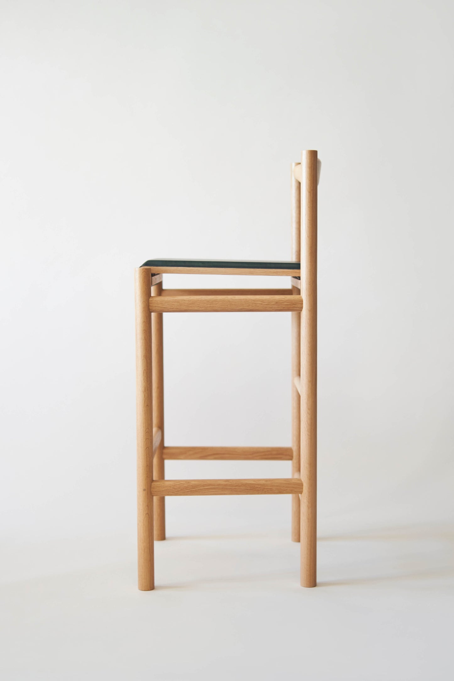 RANGE STOOLS Bar & Counter