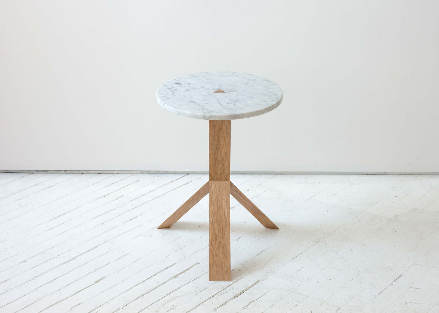 ELEVATE SIDE TABLE