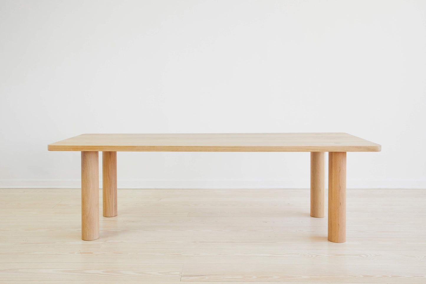 COLUMN DINING TABLE Offset Leg