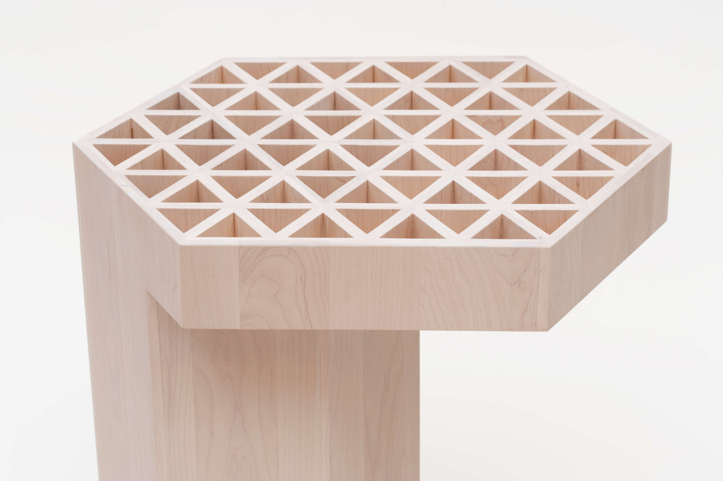 Photo: Clemens Kois || Assemblage Side Table