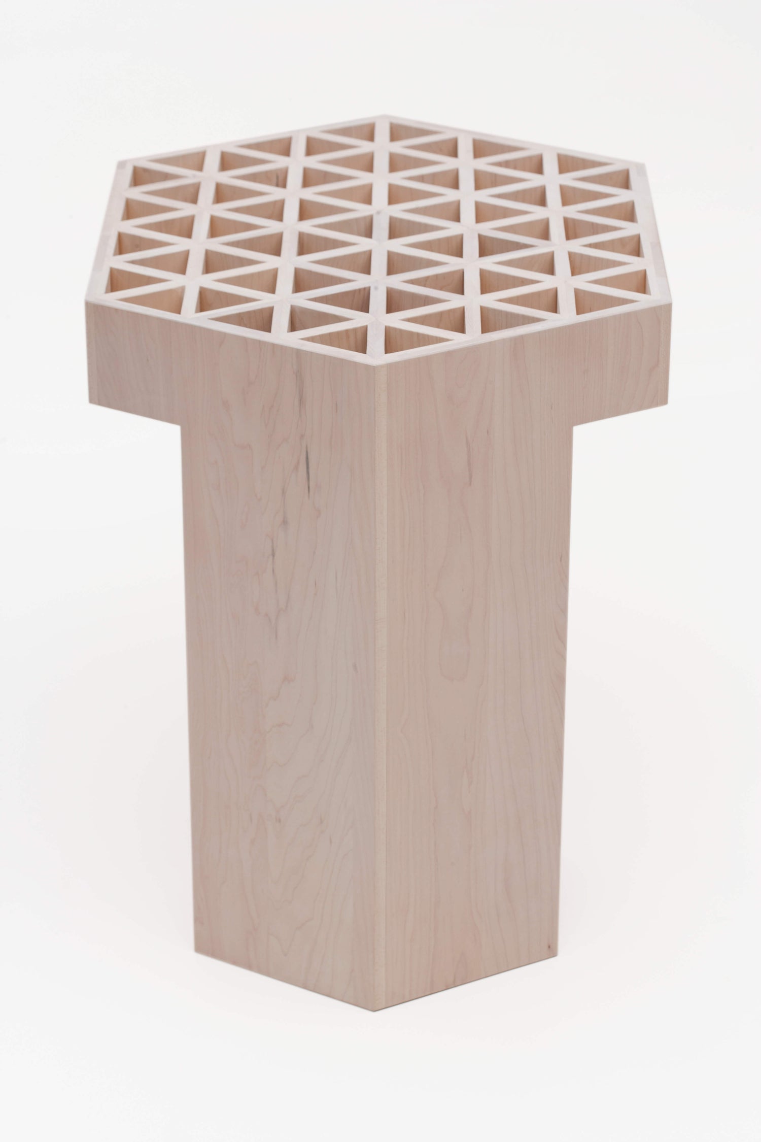 Photo: Clemens Kois || Assemblage Side Table